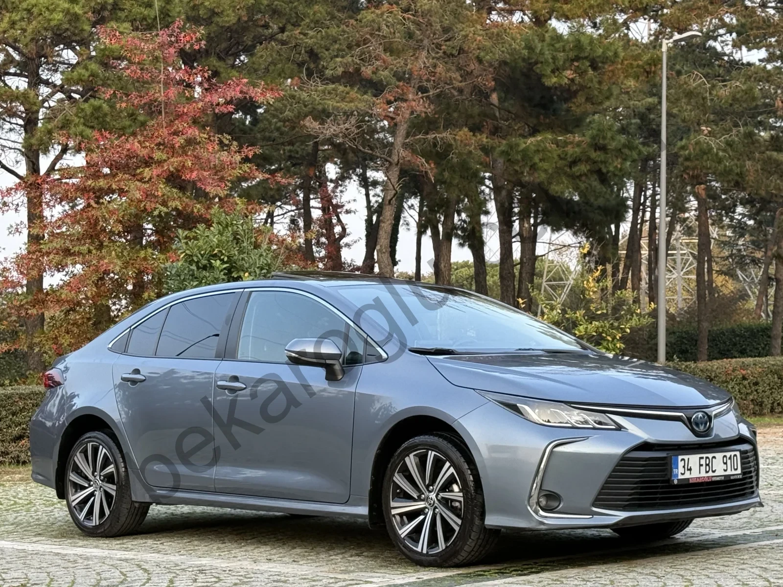 TOYOTA COROLLA 1.8 HYBRID FLAME X-PACK E-CVT - 2