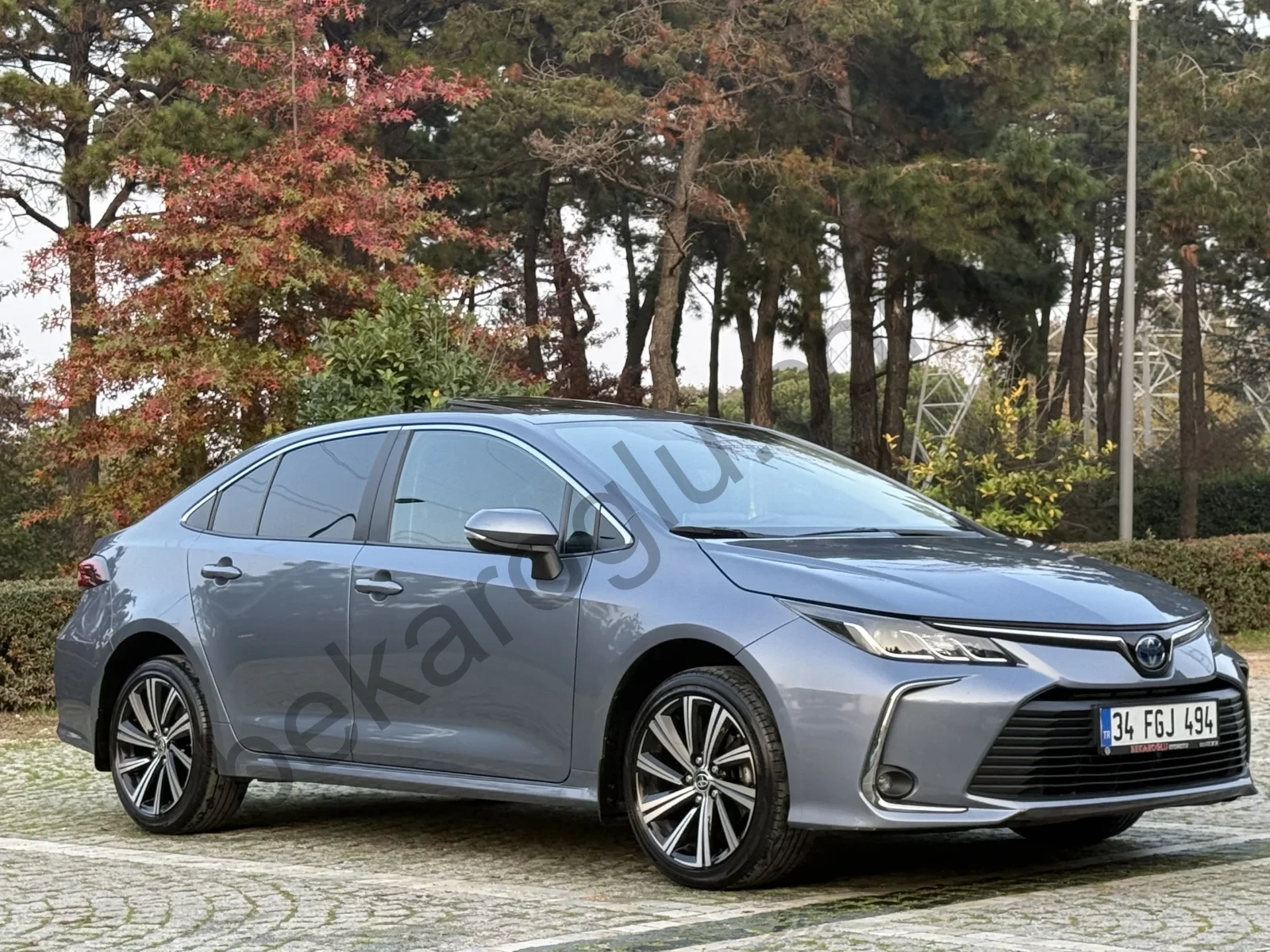 TOYOTA COROLLA 1.8 HYBRID FLAME X-PACK E-CVT - 2