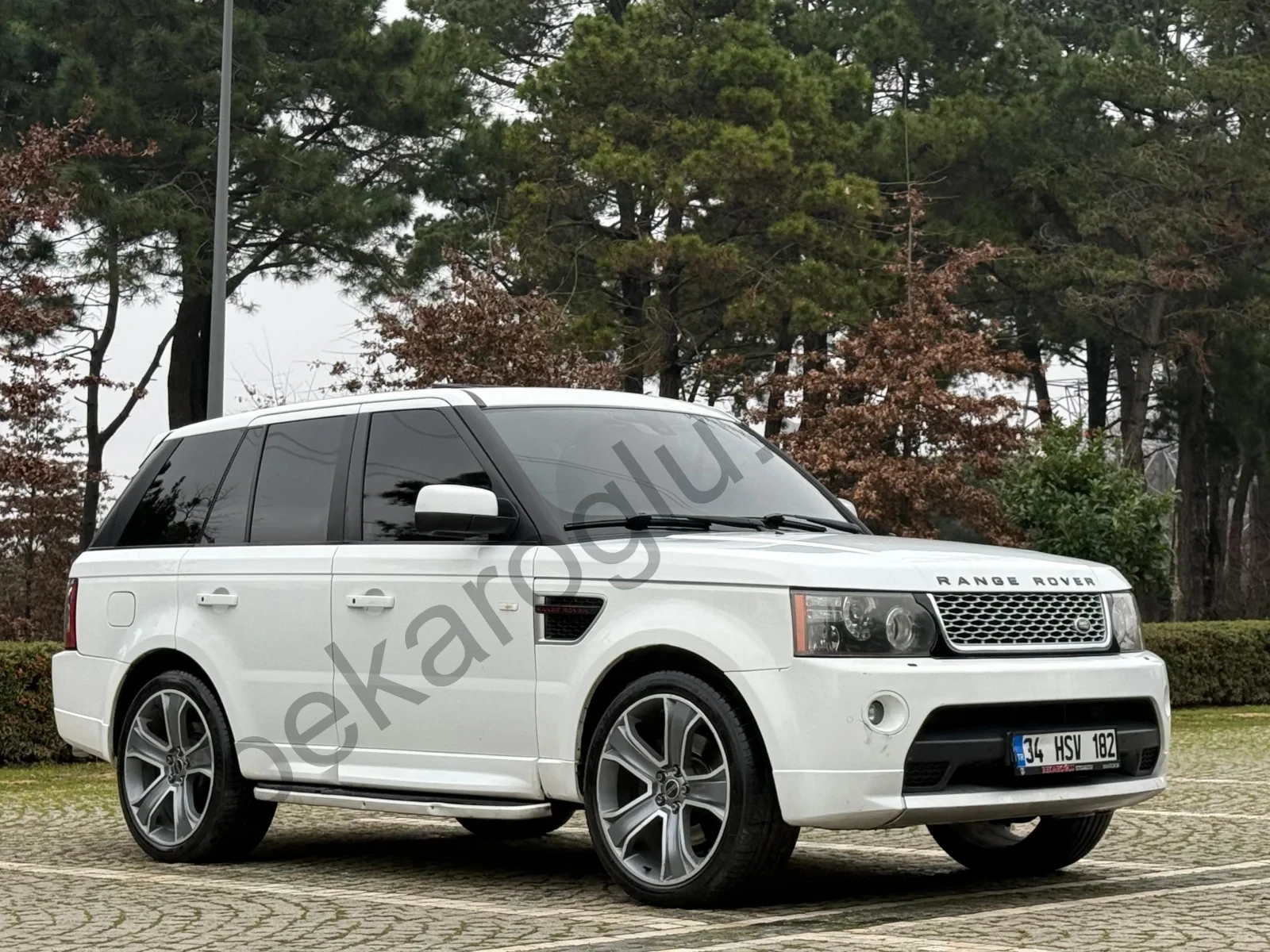 RANGE ROVER 3.0 SDV6 AUTOBIOGRAPHY - 2